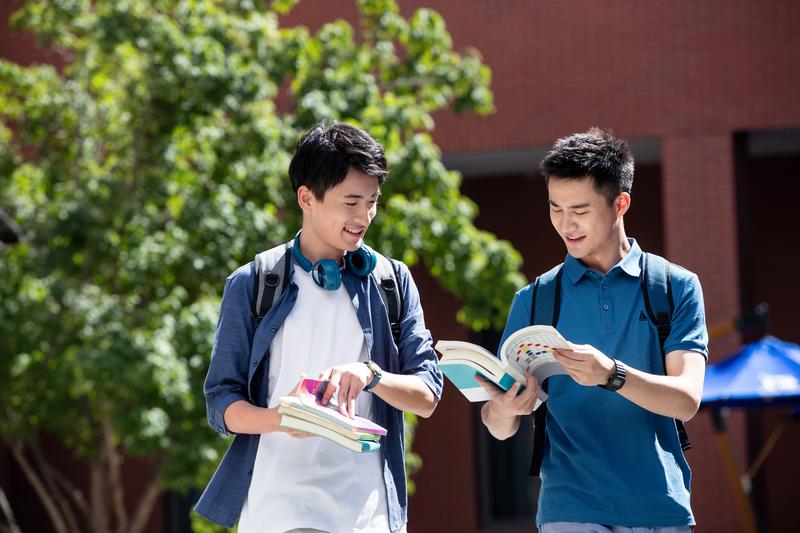 学习一线剪辑师的实战经验，形成个性化的视频剪辑思维